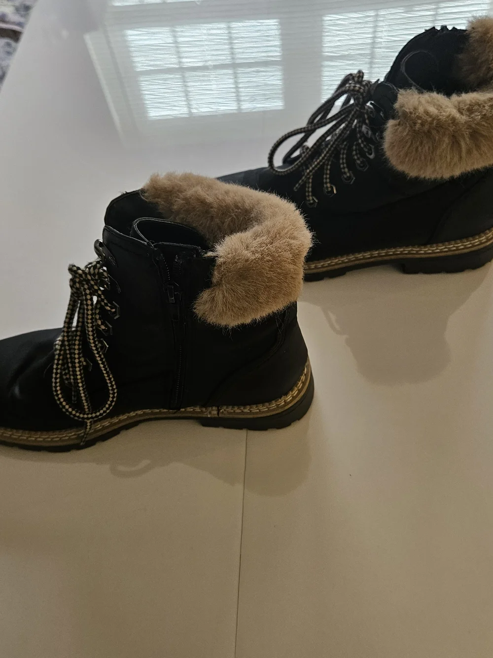 Steve Madden Black Lace-Up Winter Boots with Brown Faux-Fur Trim